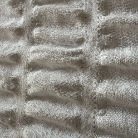 Silver & white lightweight cotton bedspread/end of bed throw. 71”x80”. - Picture 2 of 7